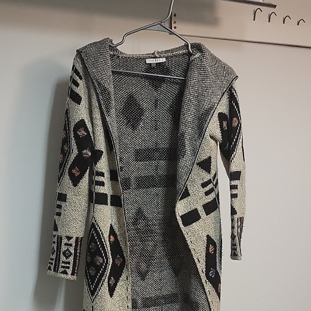 Geometric Patterned Hooded Cardigan - Picture 3 of 9